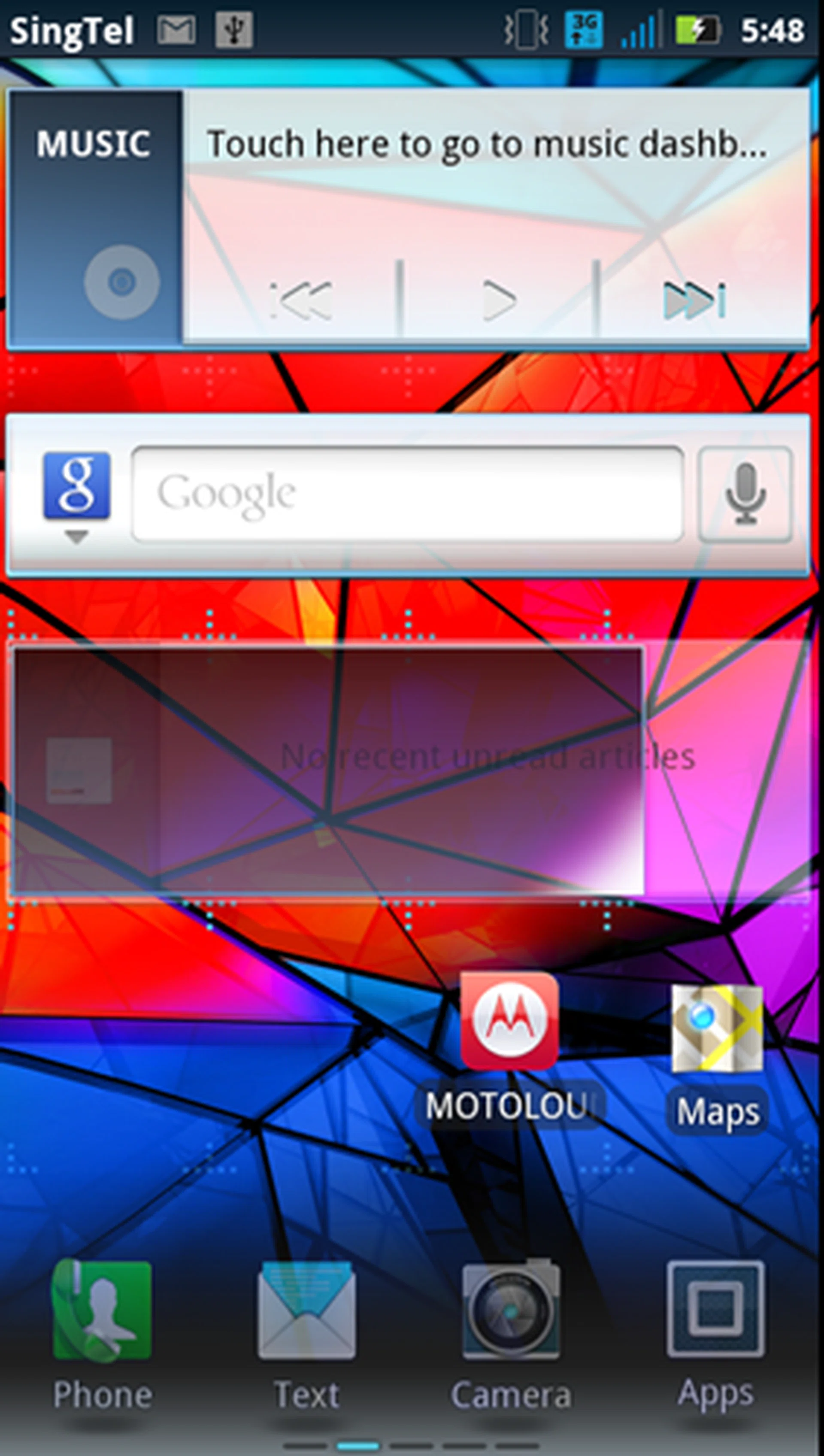 Like in the MOTOBLUR UI, you can resize your Motorola-specific widgets too in the RAZR UI; these include a mixture of widgets for settings, social networking and informative purposes.