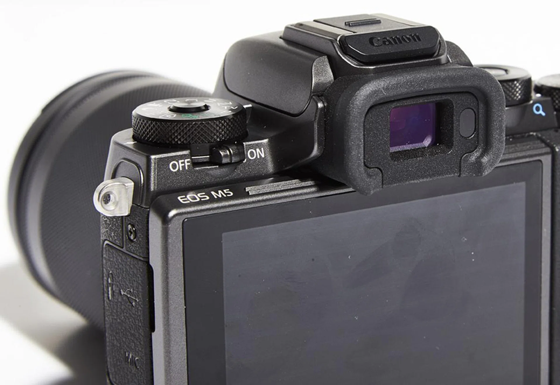 The EOS M5 is the first mirrorless camera from Canon to come with an EVF.