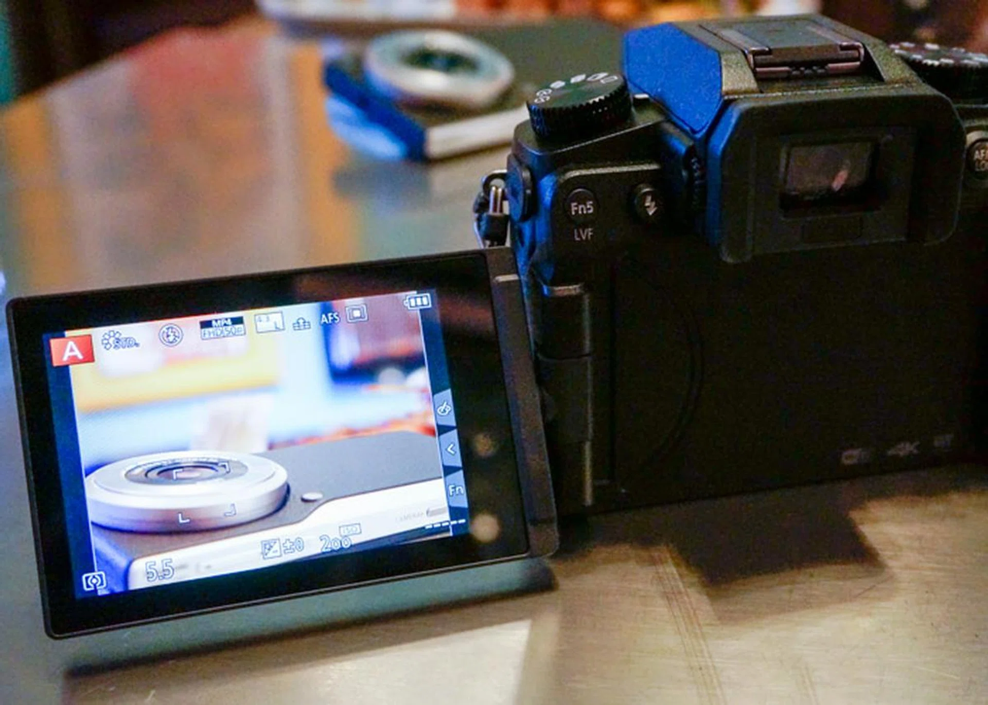 The DMC-G7's rear monitor is bright with good colors.