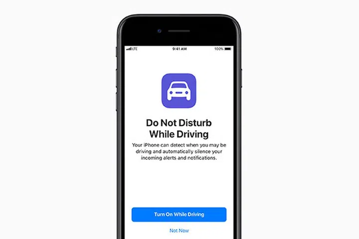 Keep yours eyes on the road when driving with the new "Do Not Disturb While Driving" mode.