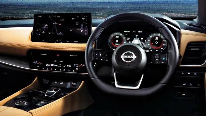 Inside, there's two large 12.3-inch digital displays. (Image source: Nissan)