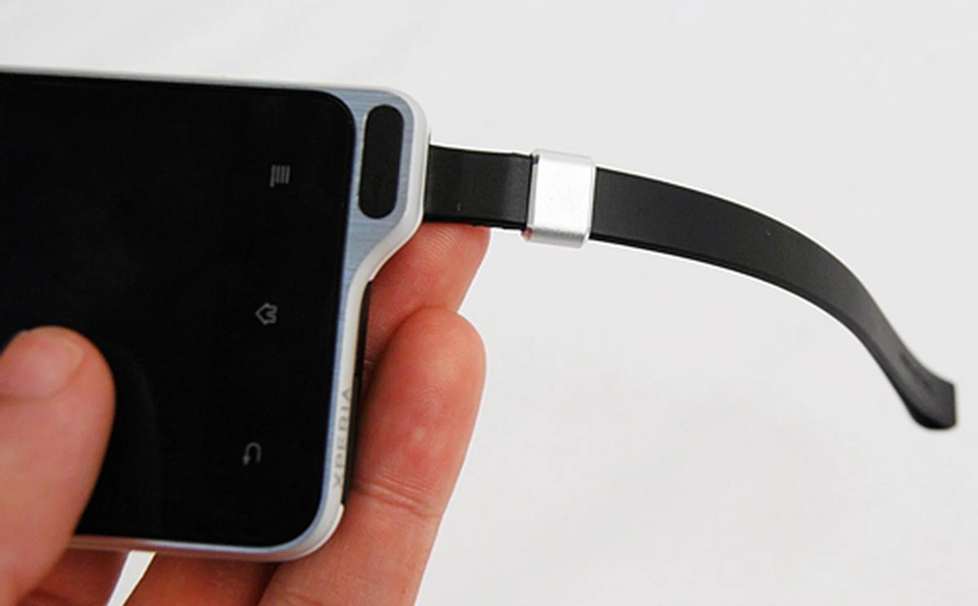 You do not have to worry about the Sony Ericsson Xperia Active slipping away from your hand as the wrist strap attaches itself securely to the catch.