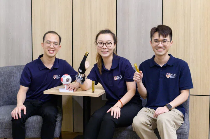 The three postgraduate students behind the project - Ms Yu Kelu, 26, and Mr Li Si, 28, both doctoral students from NUS materials science and engineering department, and Mr David Lee, 26, a research assistant from the NUS electrical and computer engineering department.