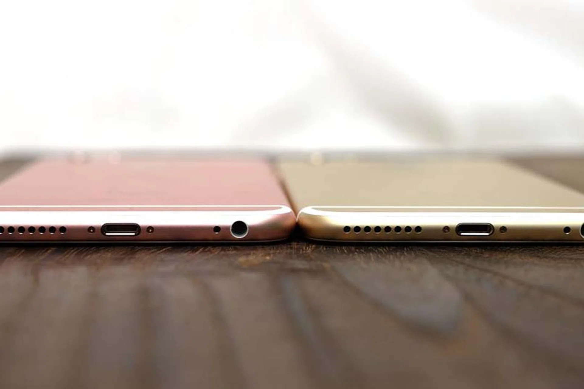 The iPhone 6s Plus (left) next to the iPhone 6 Plus