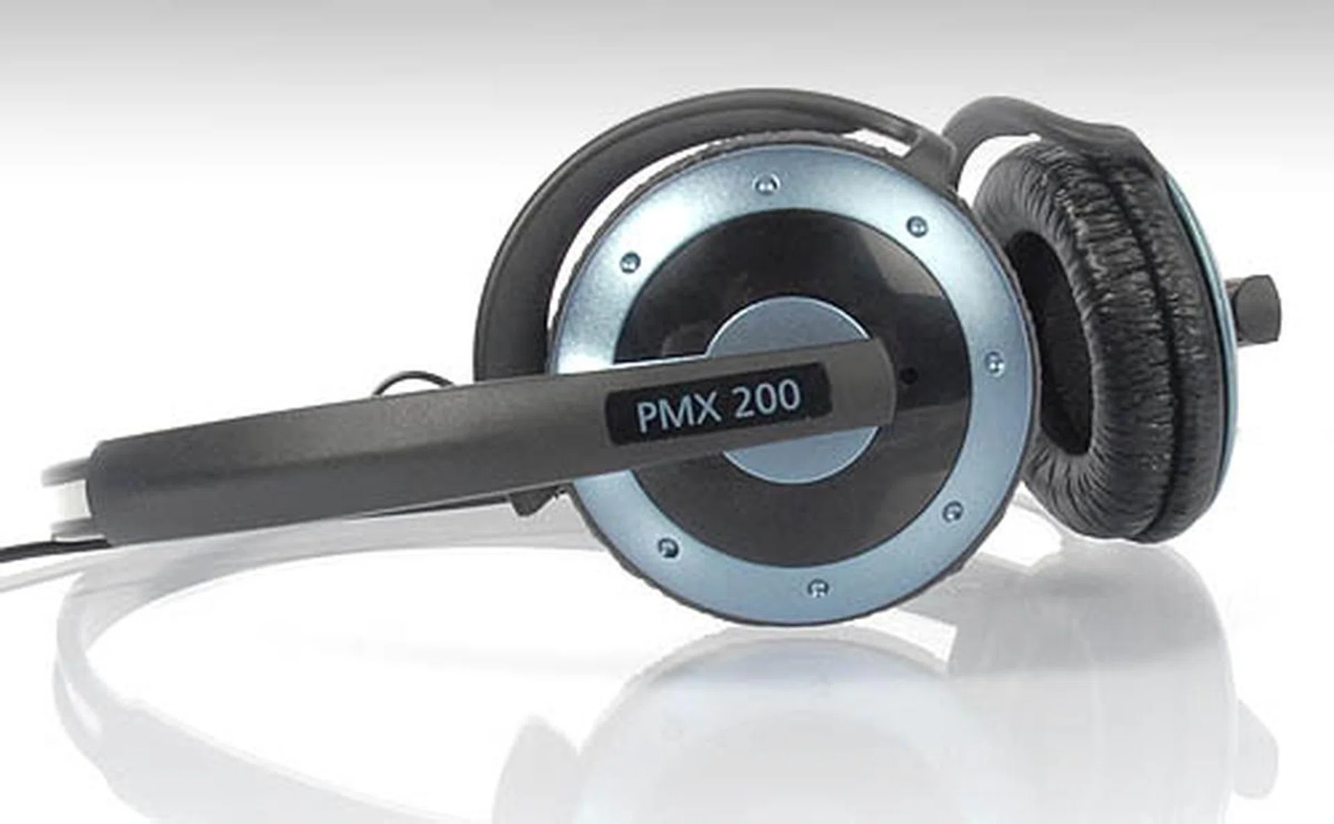 The new PMX 200 is targeted at those who demand quality audio playback (with heavy bass) and prefer behind-the-head design wear.