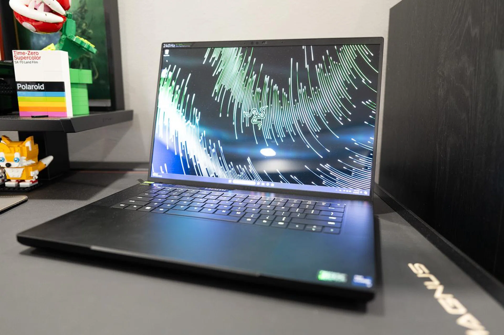 Razer Blade 16.