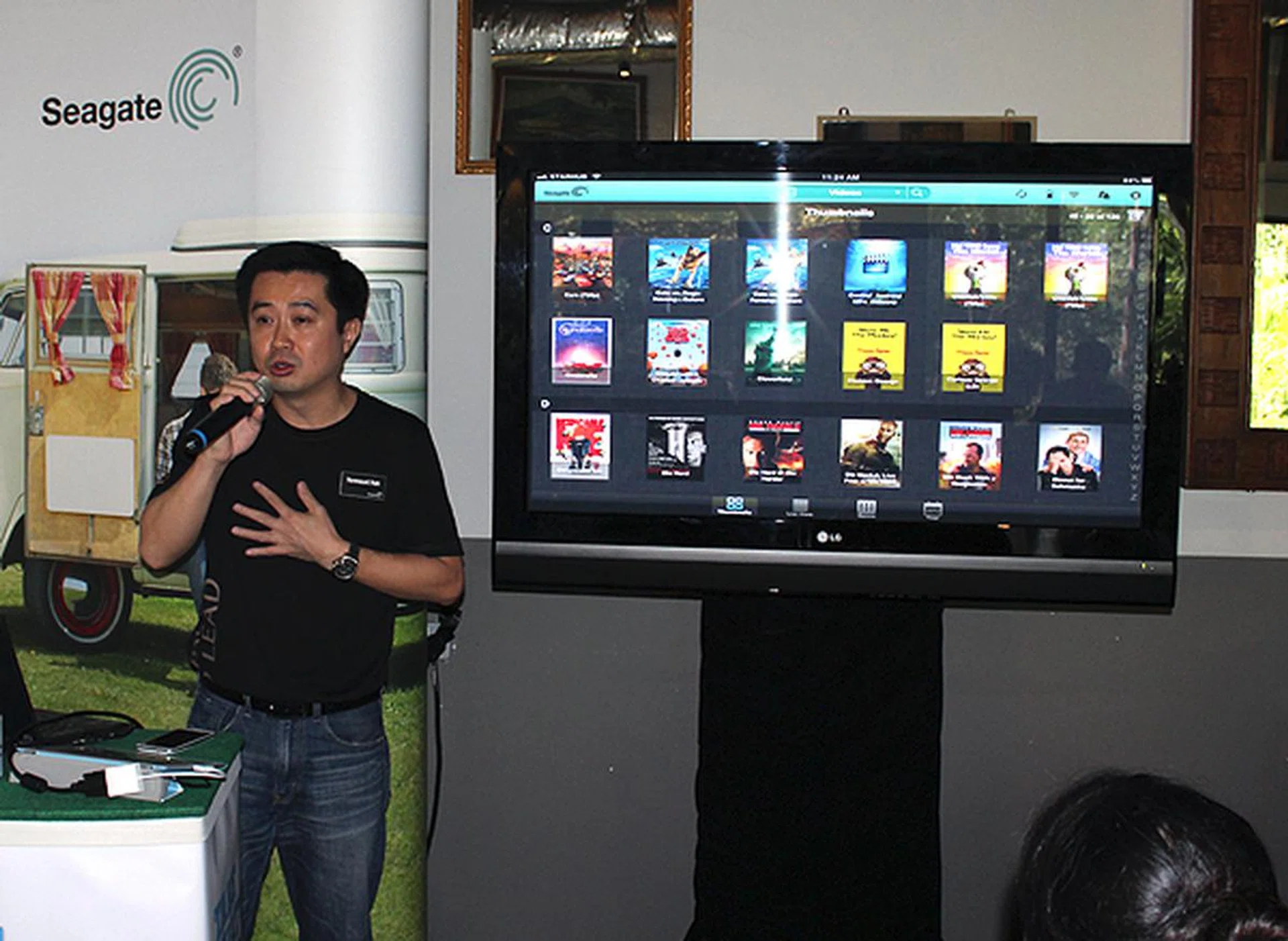 Vermount, Senior Product Marketing Manager for Asia Pacific and Japan, showed members key features of the Wireless Plus drive and also gave an exclusive preview of the yet-to-be-launched Central drive.