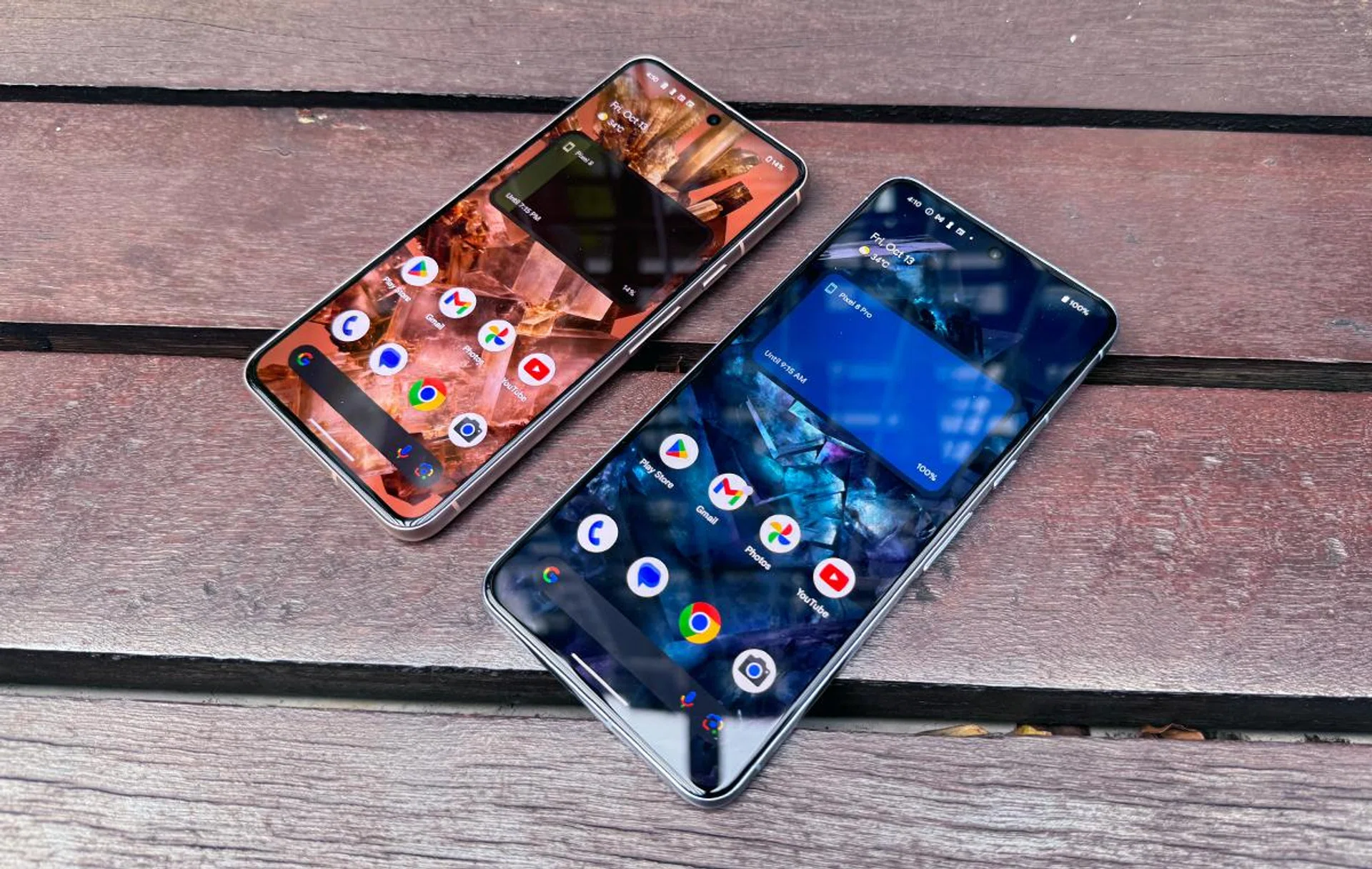 Pixel 8 (top left) and Pixel 8 Pro (bottom right), viewing both displays under afternoon sunlight.