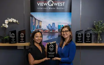 ViewQwest receiving its accolade from Ookla. Credit: ViewQwest.