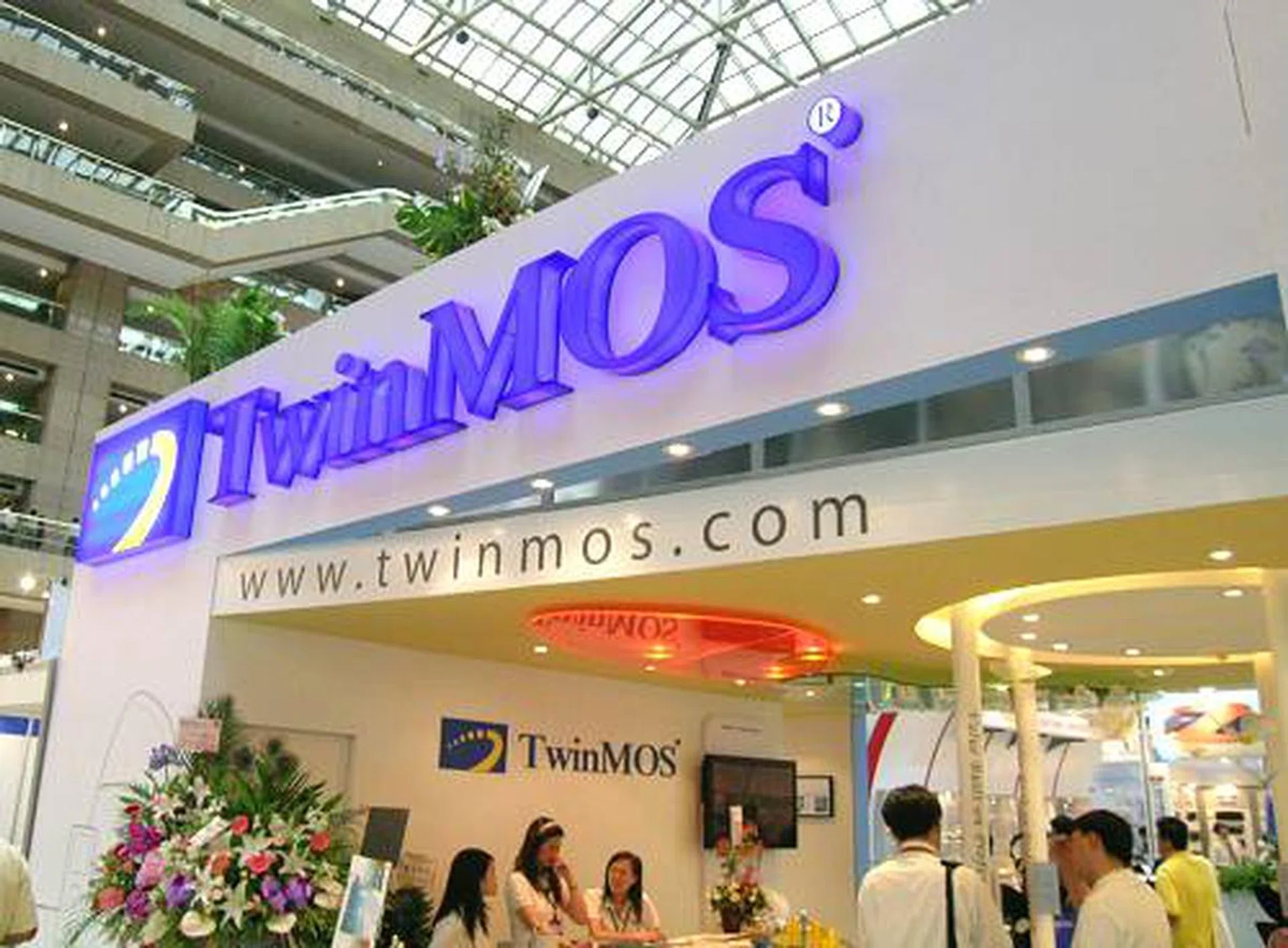 Twinmos' booth.