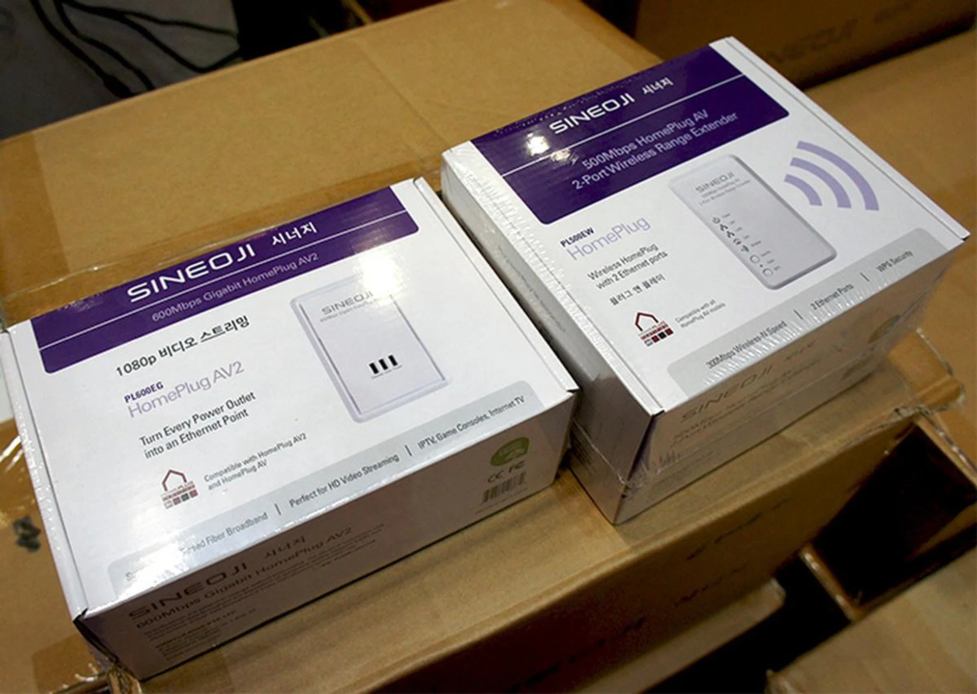 Sineoji's 600Mbps PL600EG Gigabit HomePlug and 500Mbps HomePlug AV 2-port wireless range extender bundle is going for $89 (U.P.: $146).