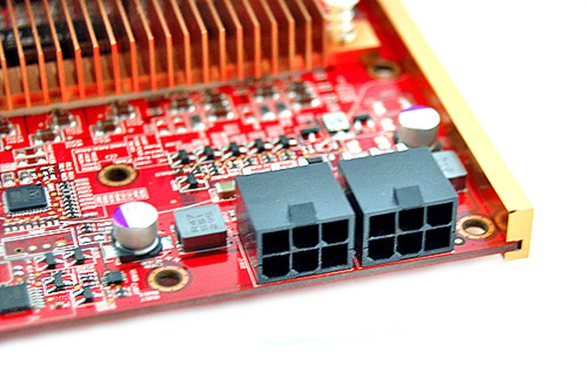 Like most high-end cards, the PowerColor PCS+ HD 4870 requires two 6-pin connectors and a PSU rating of at least 500W.