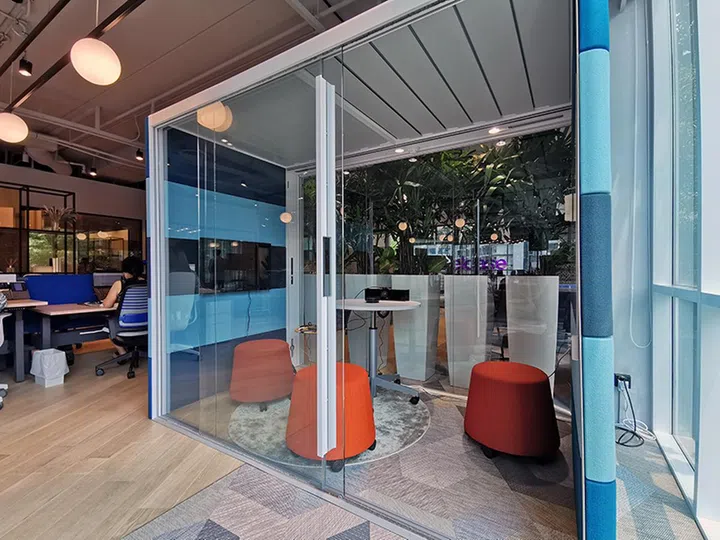 An example of a tiny huddle room in many modern offices. 