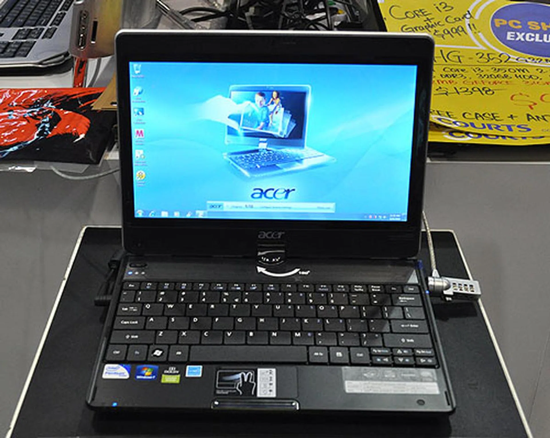 Acer's sole 'tablet' mode, the Aspire 1825PTZ has a low power Pentium SU4100 processor and has 2GB of RAM and a 320GB HDD. It supports multi-touch on its 11.6-inch display. With Win 7 Home Premium installed, this notebook goes for $1198.