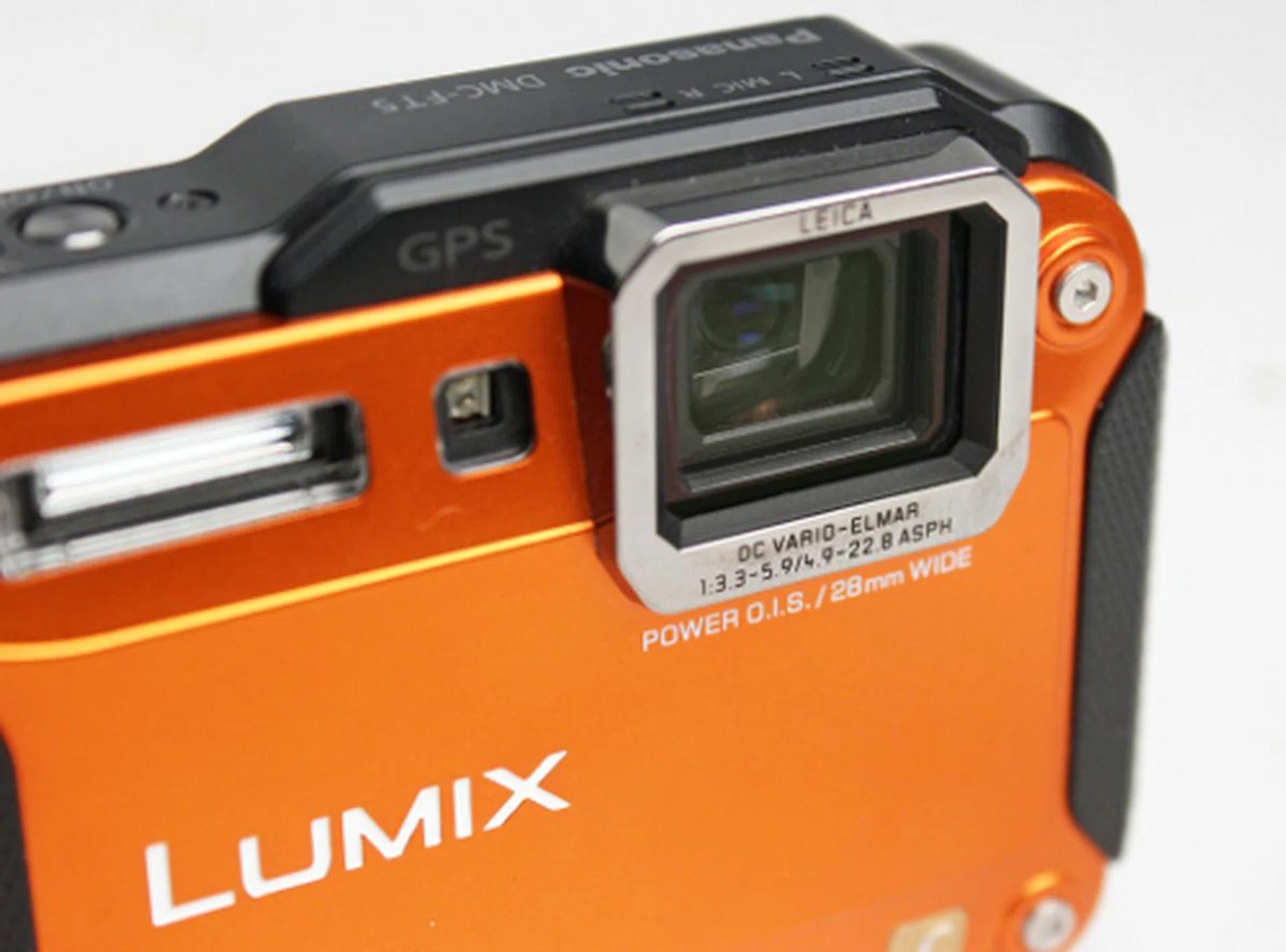 The lens window tends to attract fingerprints, so remember to clean it frequently. 