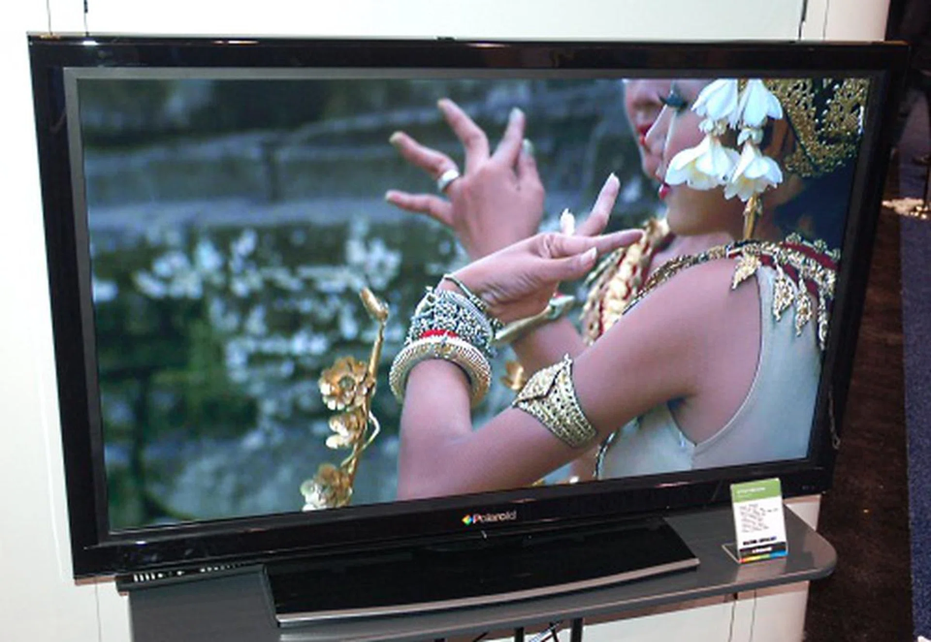 A full HD TV with integrated Blu-ray player from Polaroid, one of the new directions which the company has turned to in recent times.