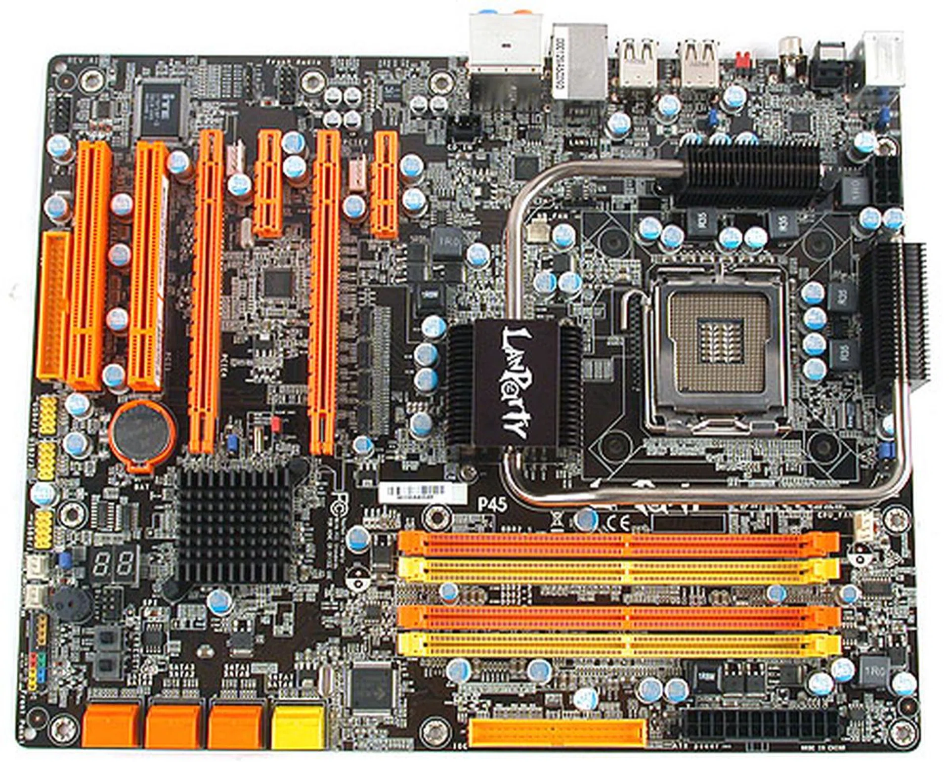 As usual, DFI's motherboards are UV reactive and paired with the included UV reactive cables, they are certainly eye-catching. 