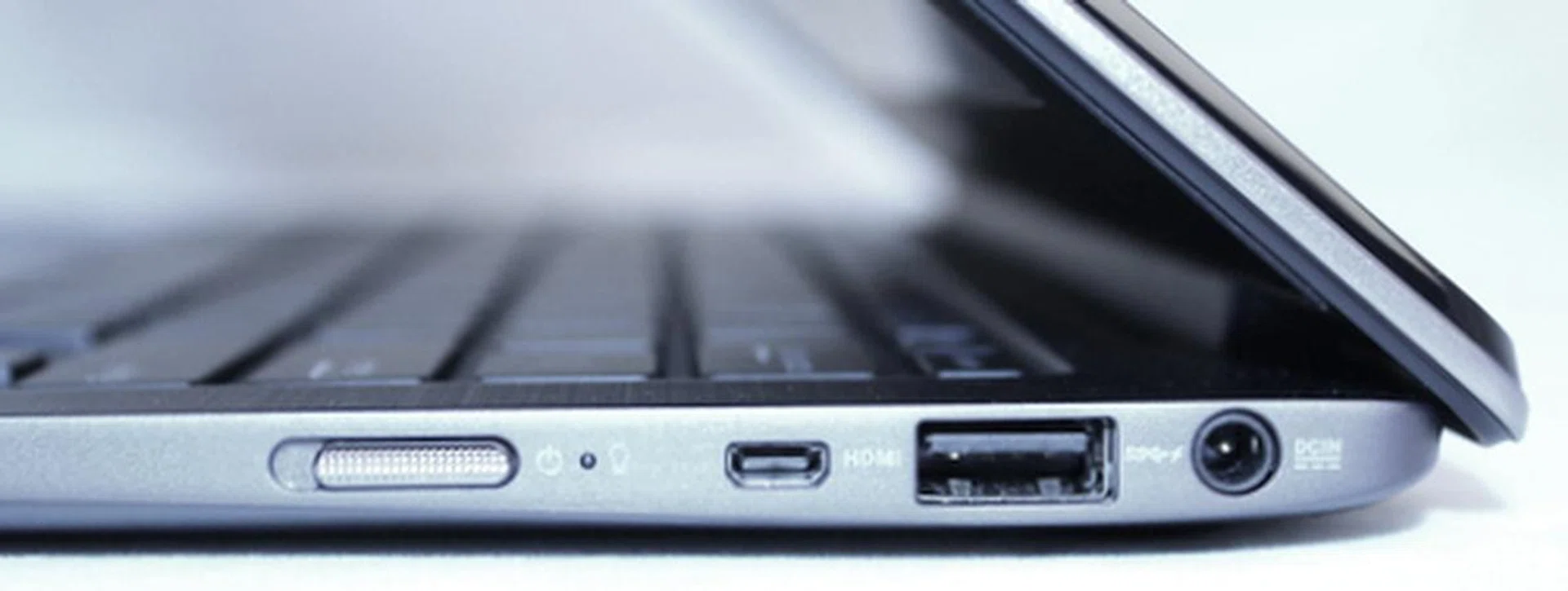 On the right side of the machine, from the rear, you will find a power input jack, another USB 3.0 port, a mini-HDMI port. There's also the one and only power switch, which is located outside so that it's easy for users to reach when they are using the Taichi as a tablet.