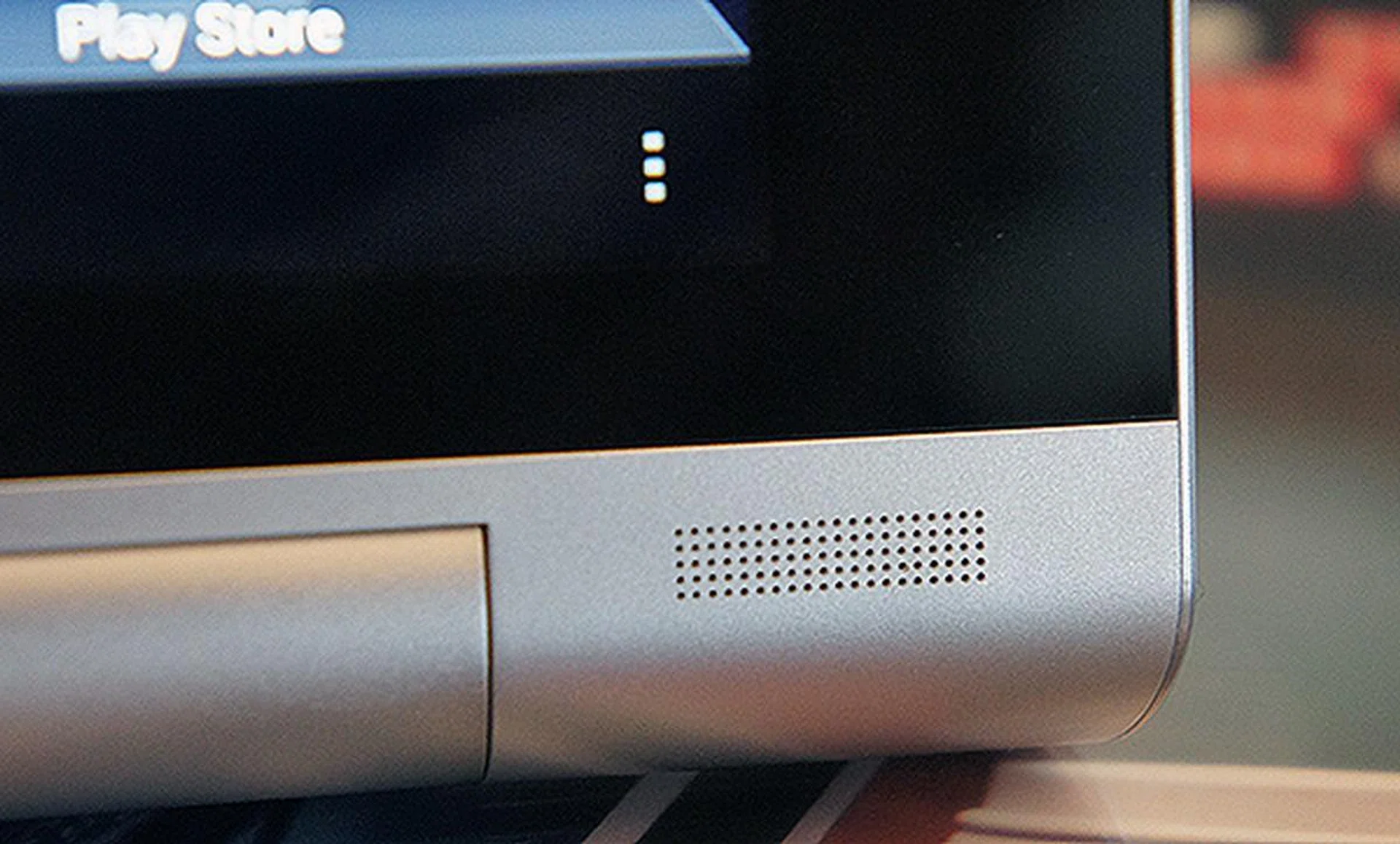 Both models have front-facing speakers, a trend we are noticing in new tablets.