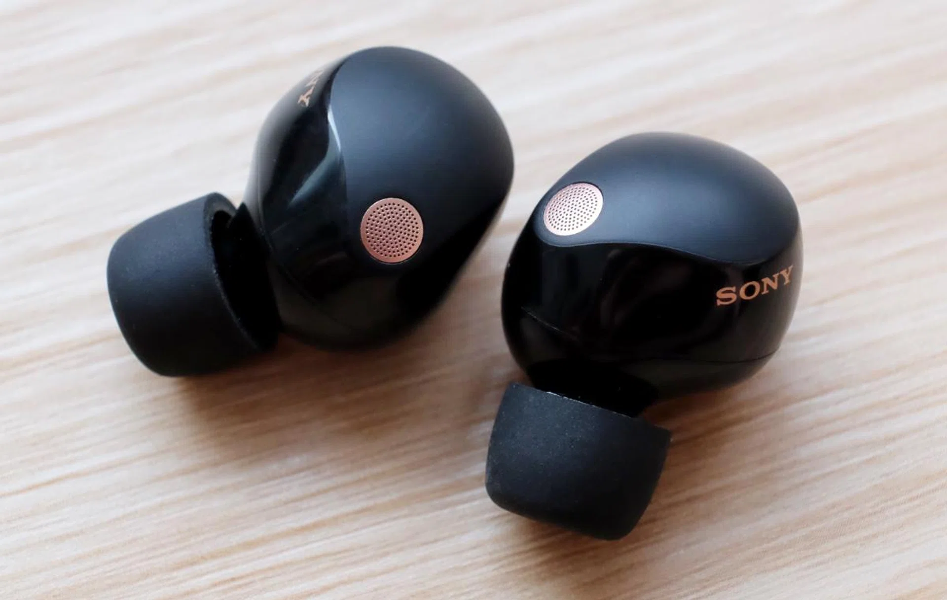 Sony WF-1000XM5. Photo: HWZ.