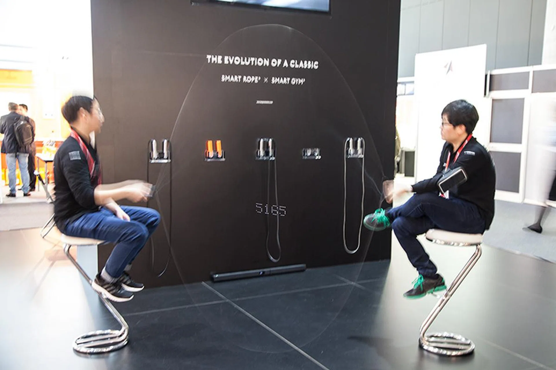 How about a jump rope that actively counts the number of jumps and tells you your progress through an embedded LED matrix within the rope itself? Yes, the new Smart Rope that can do exactly that, and it communicates with your smartphone to count your calories too! It's not launched yet and you can back it on Kickstarter. 