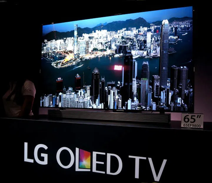 Notice the elegantly designed external sound bar of the 65-inch EF9800 flat 4K OLED TV that blends in with the TV's design. This is the only model and size that will feature this design at this point of time.