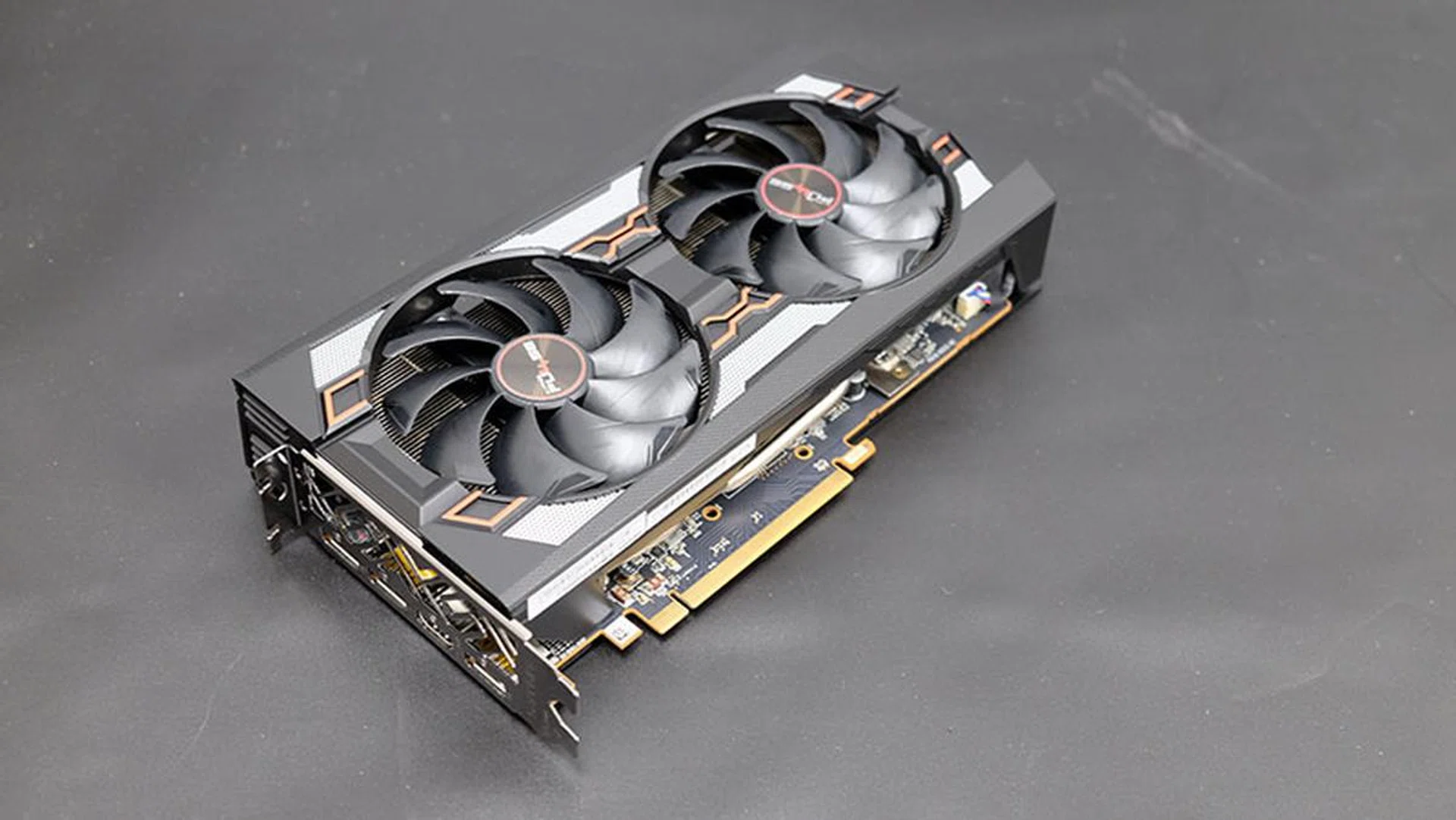 Sapphire Pulse Radeon RX 5600 XT