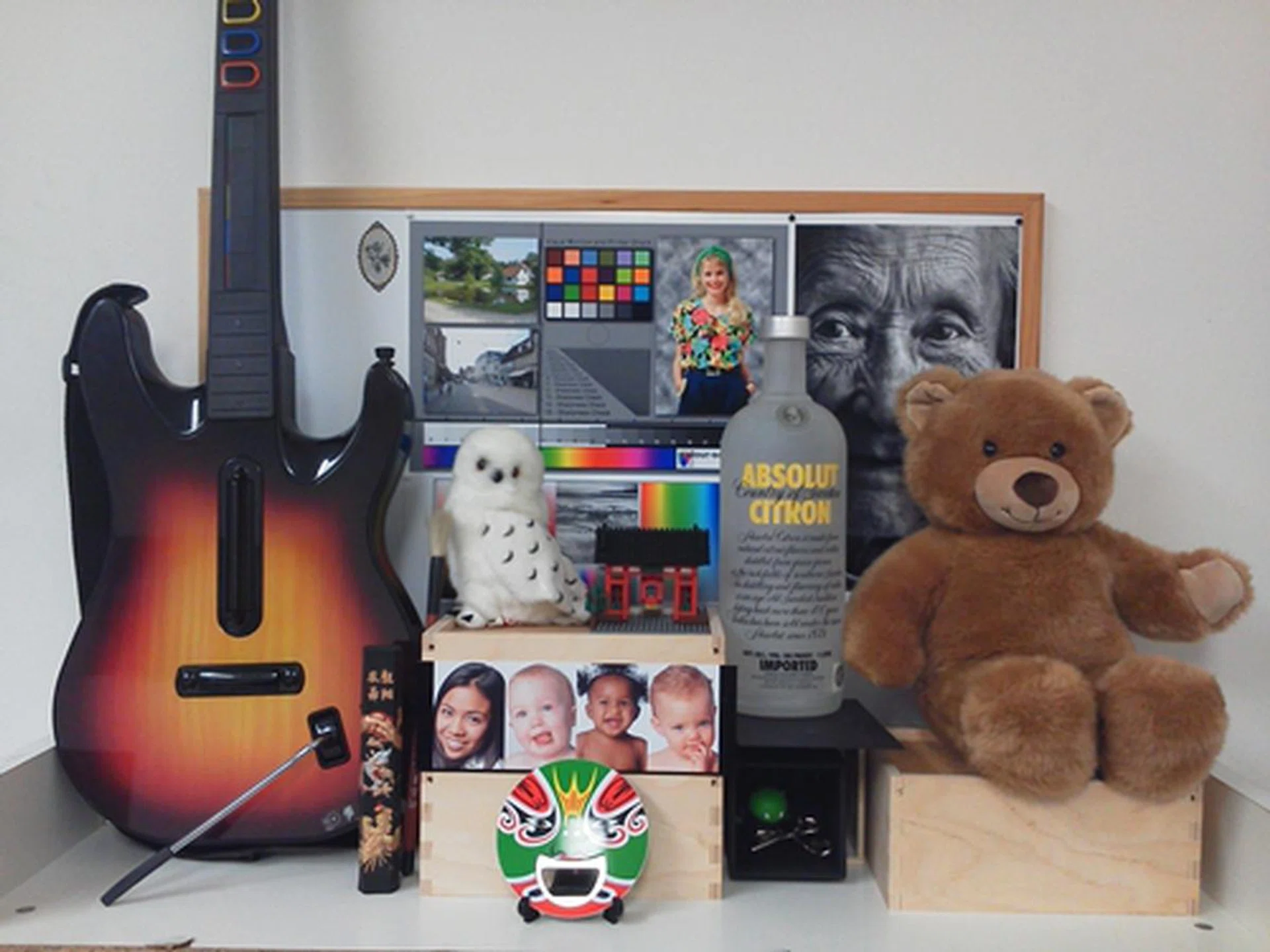 The image quality is actually quite good for a tablet. The noise levels are within tolerable levels and there is a fair amount of details captured. Click to view the full sized image captured.