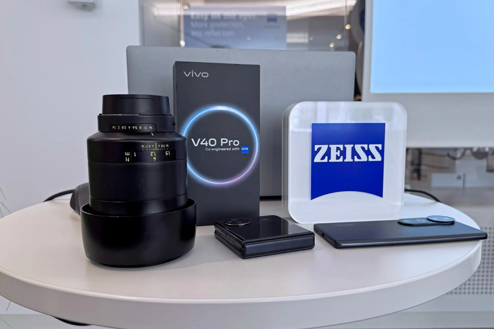 ZEISS and Vivo's joint tour around the the ZEISS HQ in Germany. Photo: HWZ.