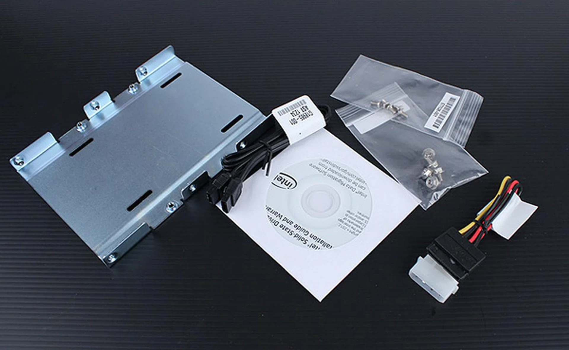 The Intel SSD 335 Series comes with an installation bracket and SATA data and power cables.