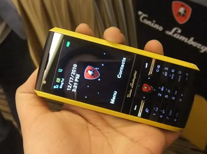 The Passione, slated to be released in Q2 next year, comes with the Brew 1.6 platform. The phone is designed heavily with the car's build in mind. Price is unreleased for now, but keep a look out if you are a huge fan.