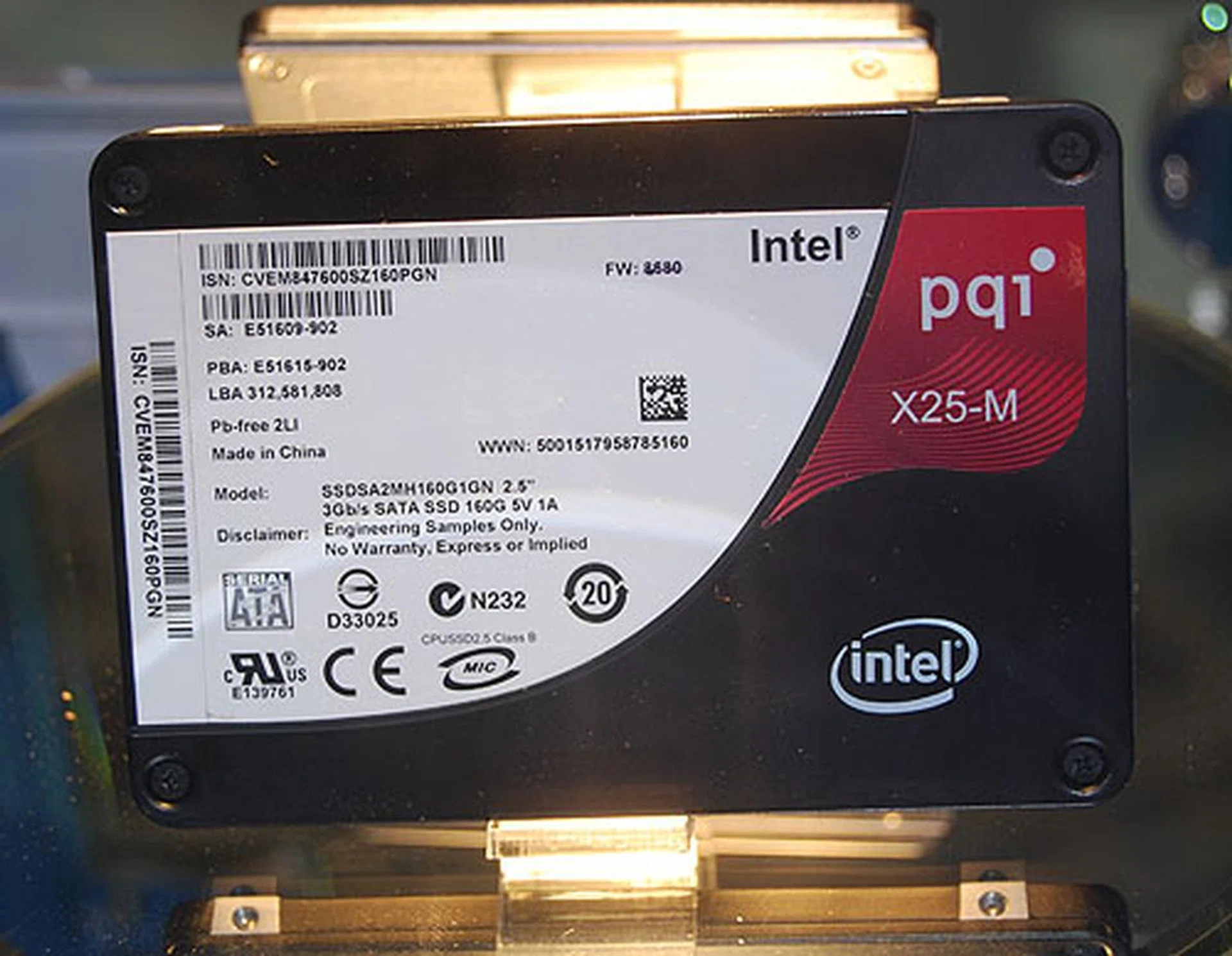  PQI also uses Intel's MLC SSD and chipset design for the best performance that one can find on a SSD currently. These come with both PQI and Intel brand markings.  