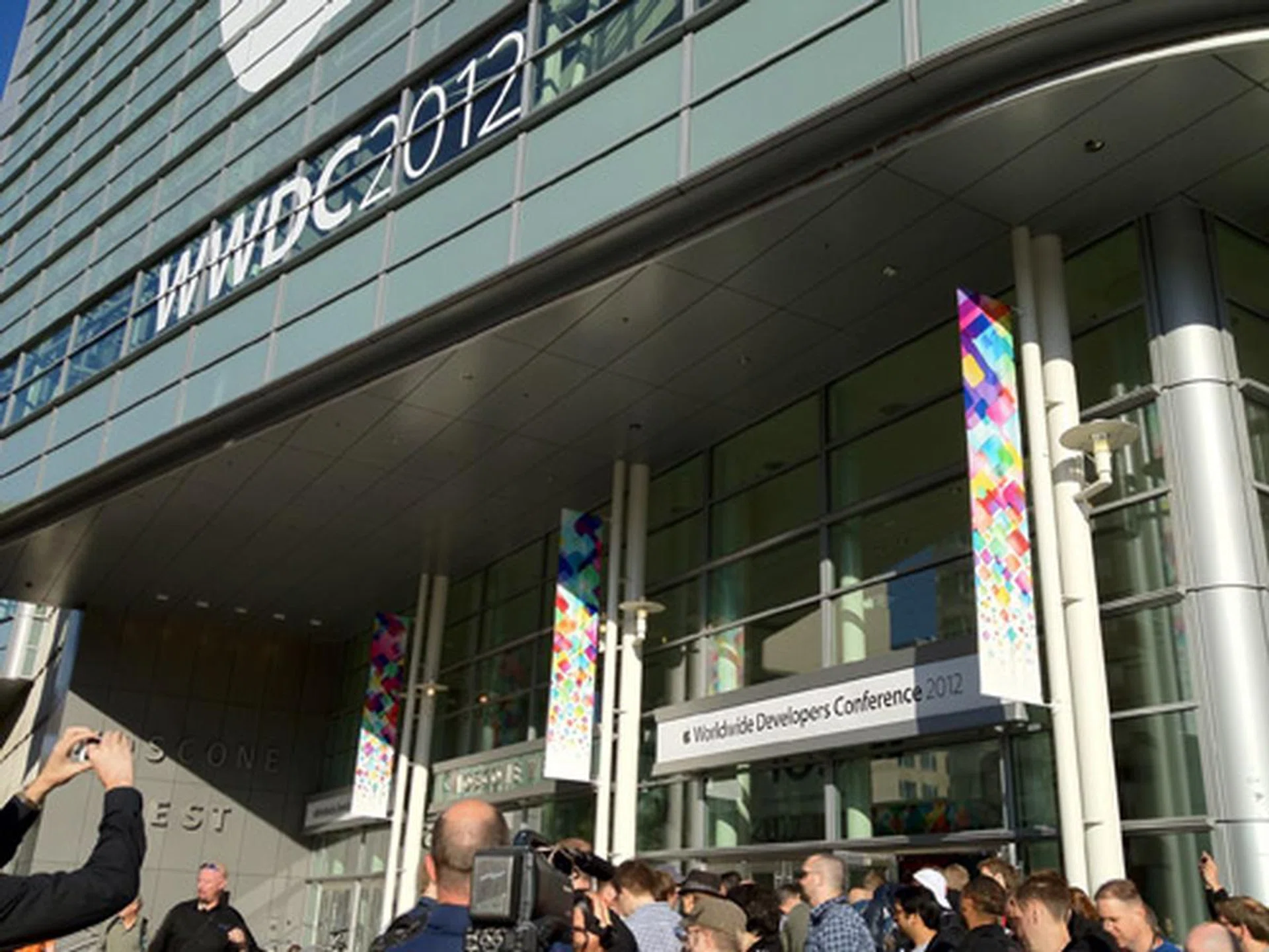 The crowd at WWDC 2012. Tickets were sold out within 2 hours, 5 times faster than the 10 hours it took to sell out last year.