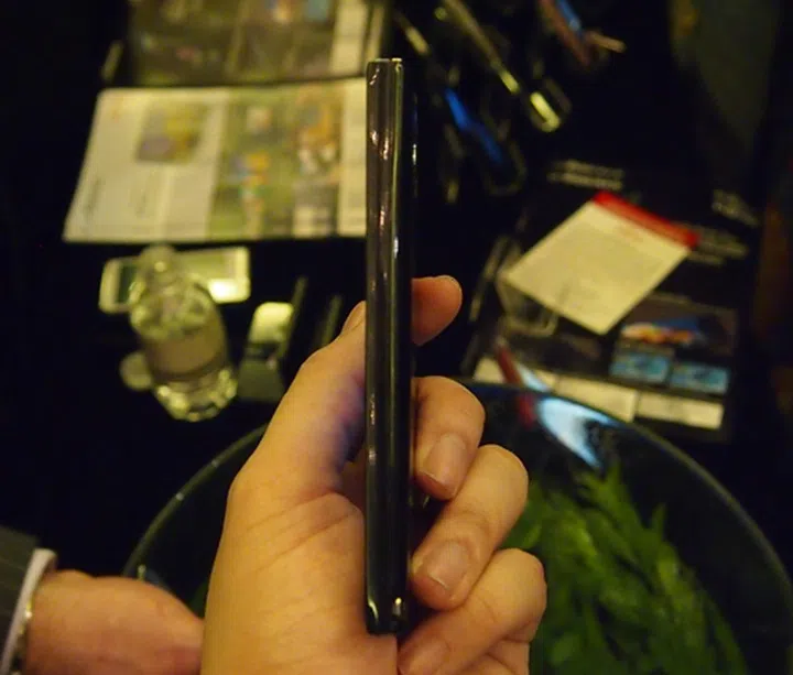 Its 6.7mm profile makes it even thinner than the Motorola Razr.