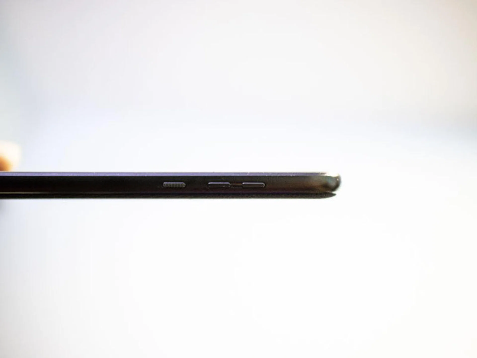 Side profile of Moto Z2 Force. Notice how sleek and slim it is