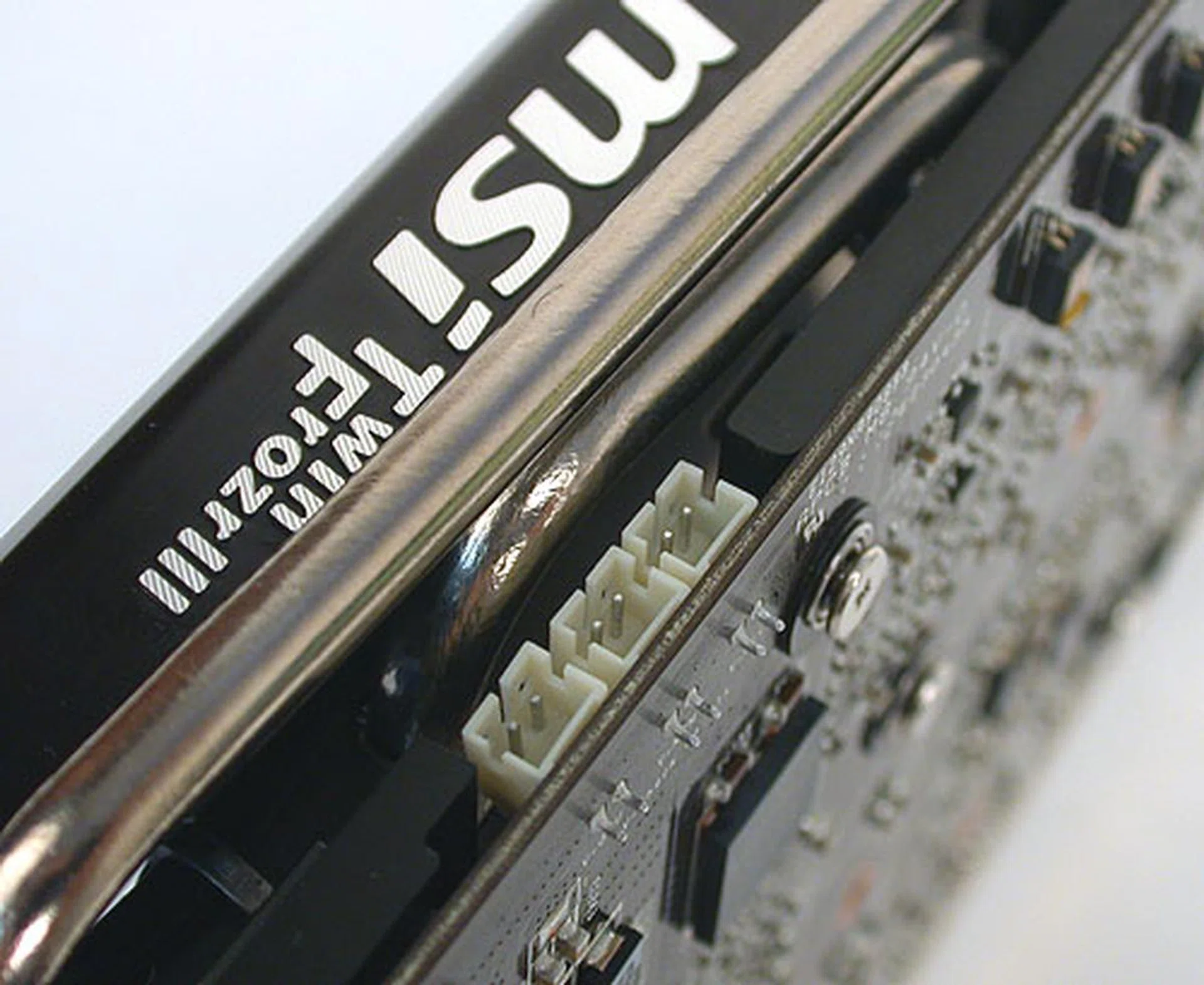 Here are the voltage check points that are similar to what's seen on the ASUS Matrix GTX580 Platinum and also on high-end enthusiast oriented motherboards.