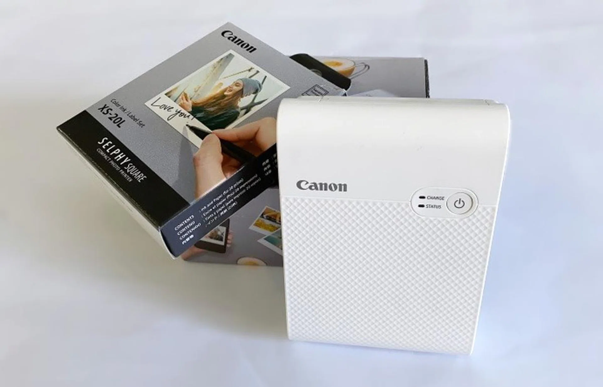 Can square prints alone keep you happy?