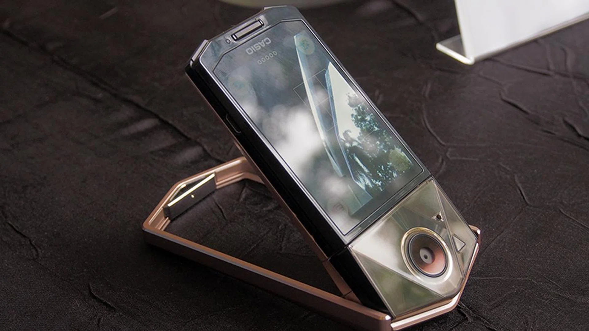 TR70 got rid of physical shutter buttons, in favor of touch-sensitive options.