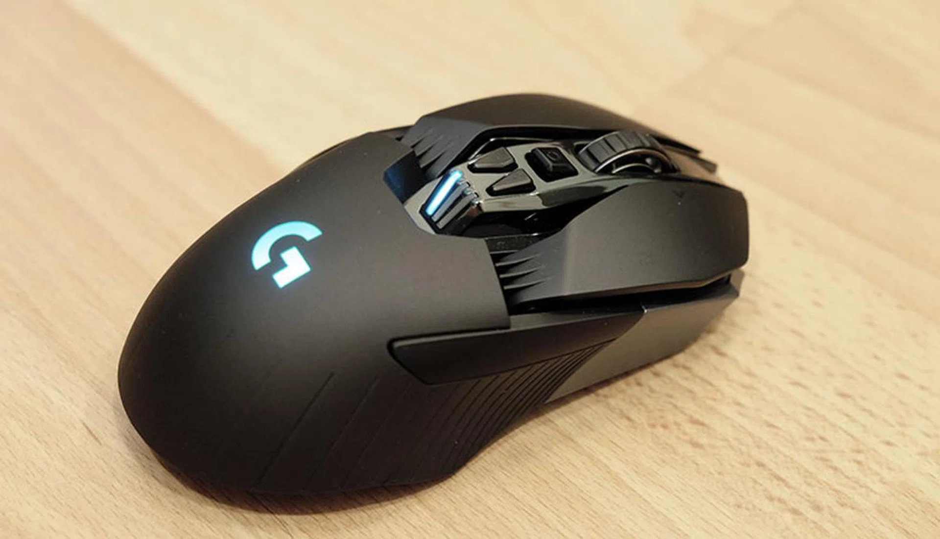 Logitech G900 Chaos Spectrum