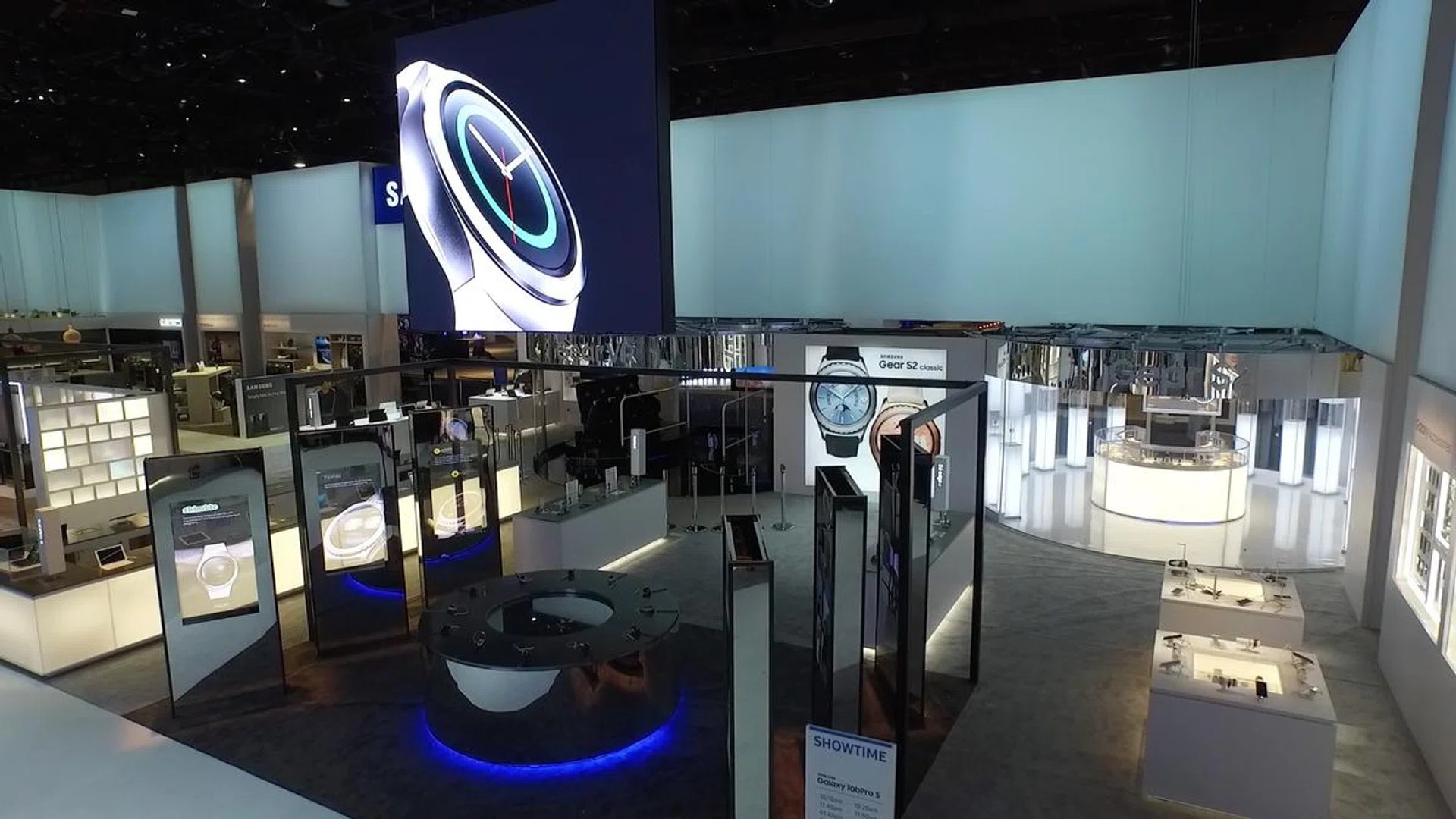 Wearable tech continues to have a big presence at this year's CES. (Image source: Samsung.)