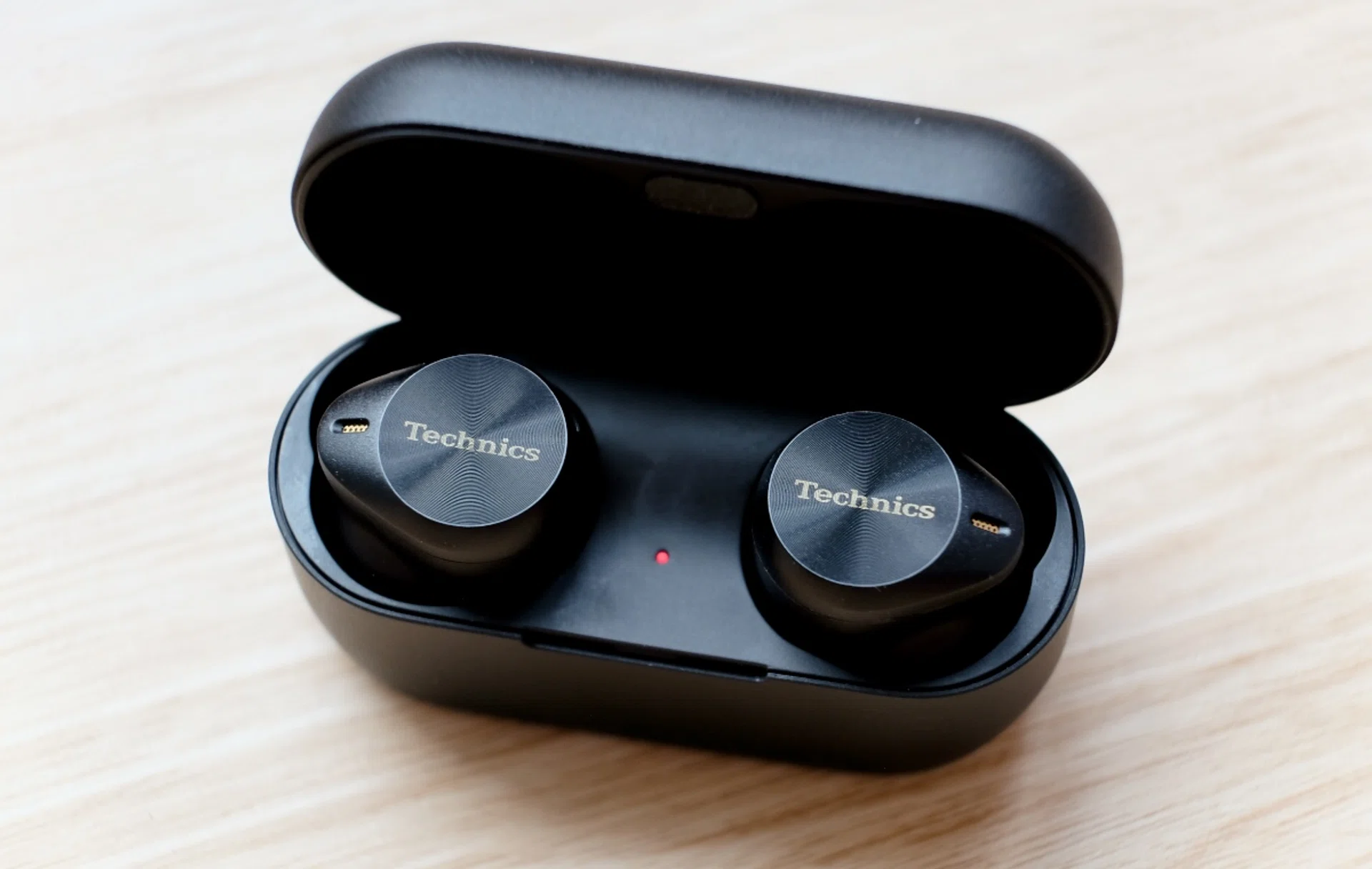 If sound quality is what you crave, Technics' EAH-AZ80 are the earbuds for you.