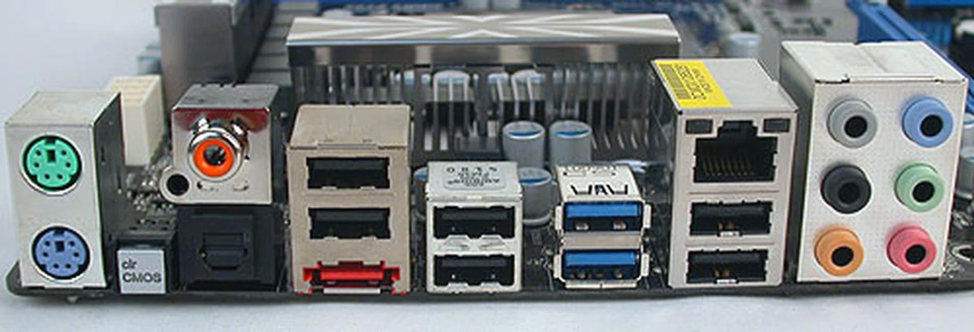 It's quite a crowded rear panel, with both PS/2 ports, up to six USB 2.0 ports and the two blue USB 3.0 ports. Both S/PDIF outputs are available and there's even a Clear CMOS button. All in all, we have no complaints.