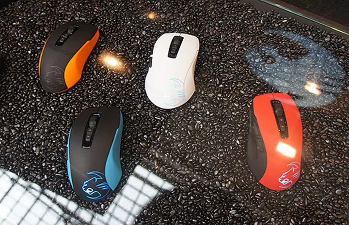 The Roccat Kone Pure is now available in spanking new colors.
