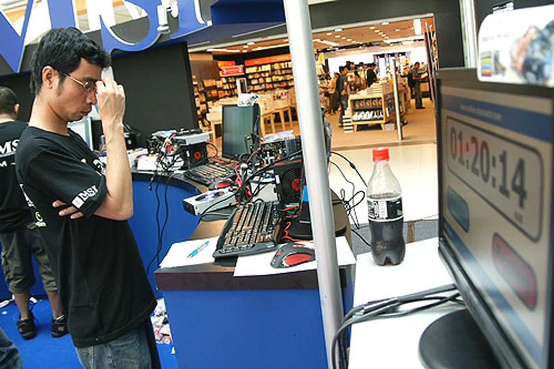  Deep in concentration...  