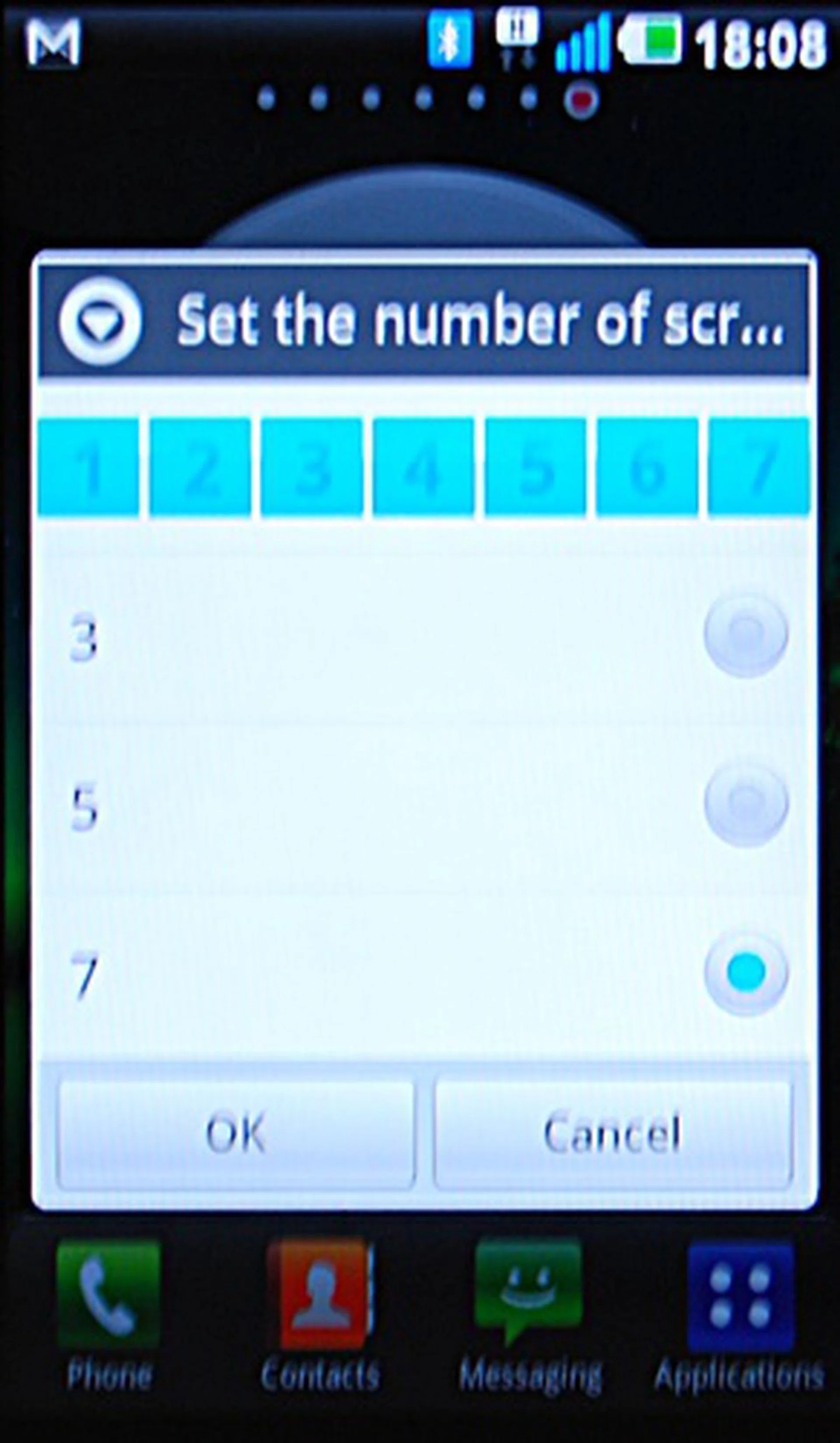 If you find that you prefer to keep your home pages concise, here's a nifty option. You can easily choose from 3, 5 to 7 screen pages from Home settings.