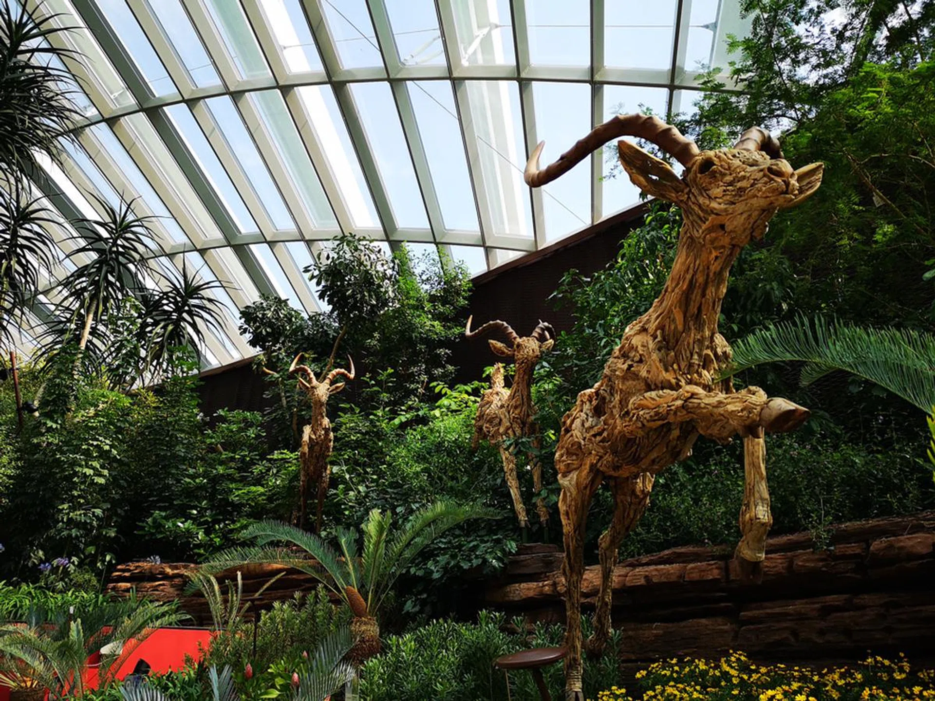 f/1.8 with 3.95mm, 1/900 sec, ISO 100. With ‘Greenery’ filter applied via Master AI.