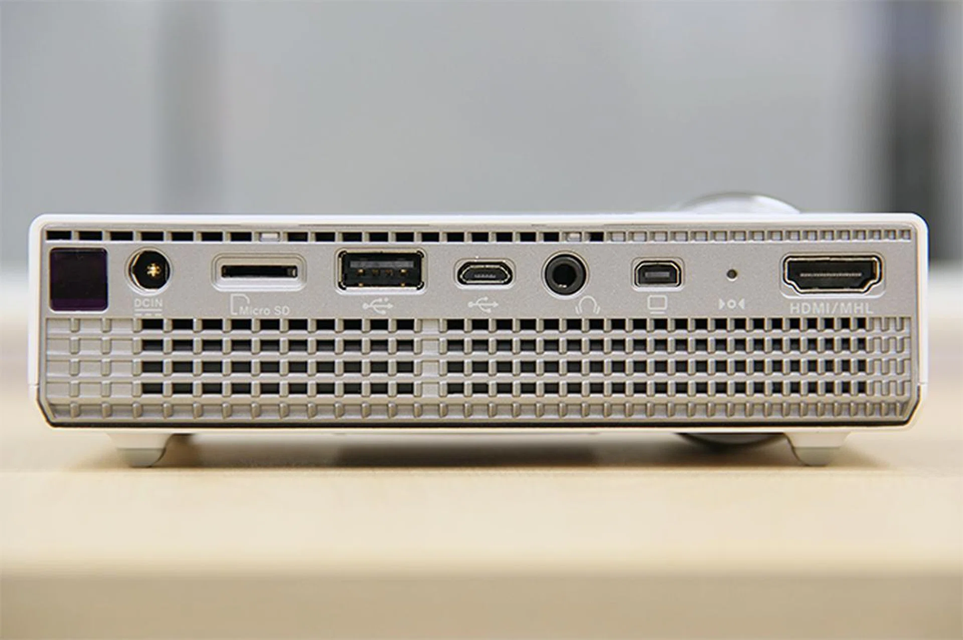 While the P2B has no shortage of connectivity options, we're still a bit disappointed that it doesn't support a Wi-Fi dongle for a direct wireless connection between the projector and source device.