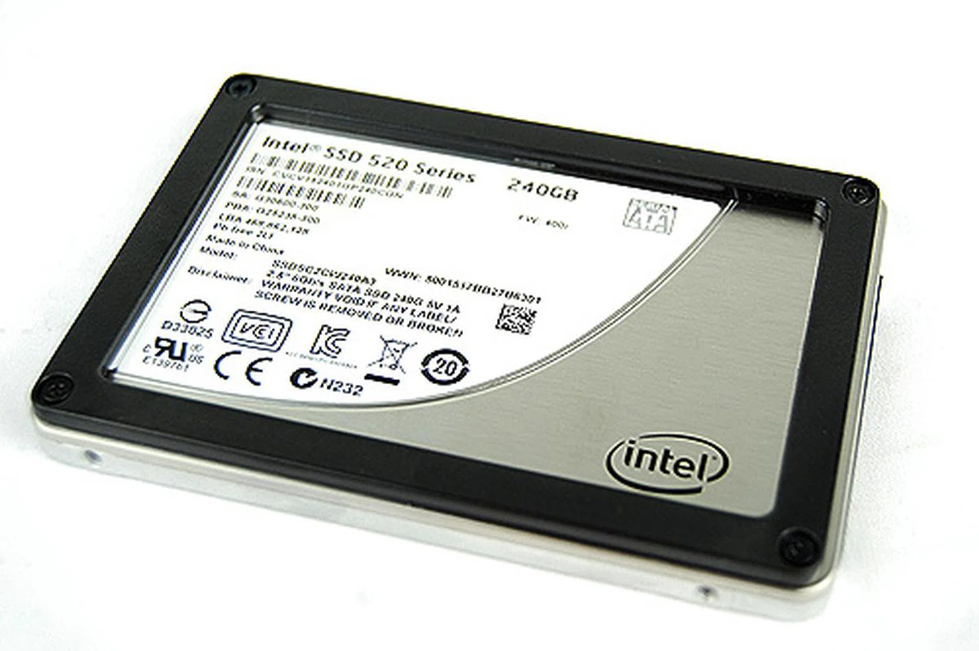 The Intel SSD 520 series might have taken longer than expected to be released, but it does have a couple of tricks under its sleeves.