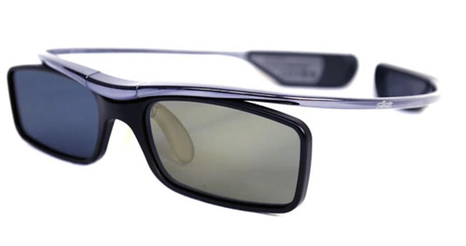 Samsung's latest SSG-3700CR active-shutter glasses offers a wrap-around design which makes it suitable for different head sizes. It is light, and can be recharged via a micro-USB port too. However, it did take us a few tries to sync it with the TV though.  