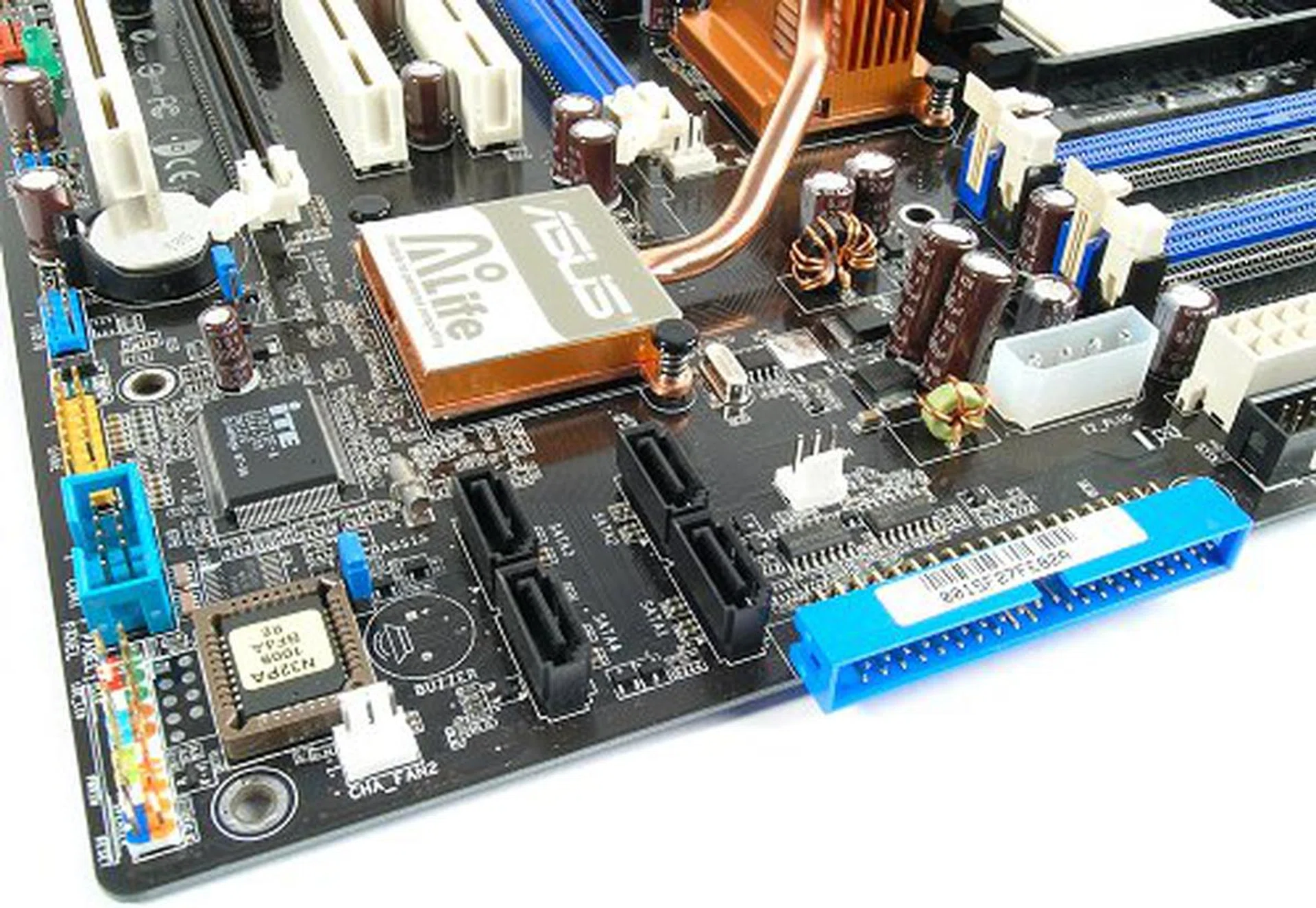 Bottom area cannot be too cluttered with headers and connectors because the board has to cater for two graphics cards. The A8N32-SLI Deluxe manages this with aplomb.